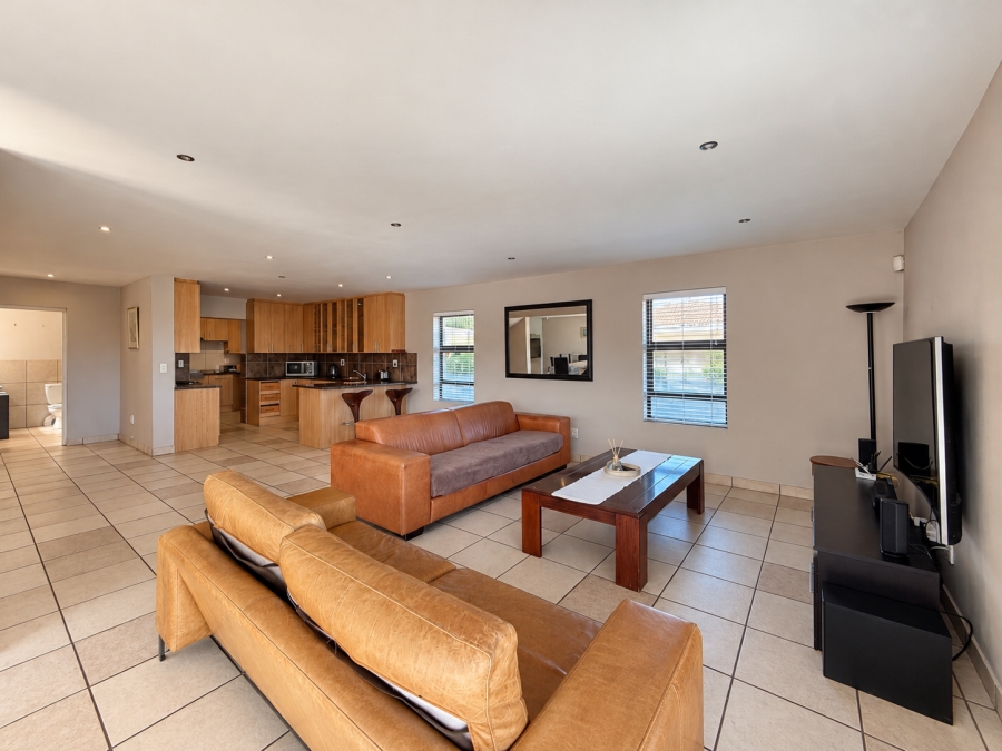 To Let 3 Bedroom Property for Rent in Myburgh Park Western Cape